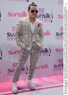 Pakistan: Red Carpet during 2nd day PFDC sunsilk Pakistani models on red carpet on the second day of Pakistan Fashion Design Council (PFDC) Fashion Week.  RanaxSajidxHussain