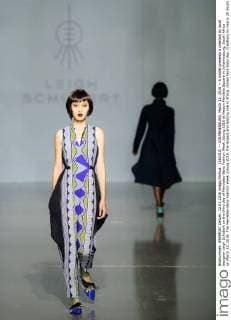 (160312) -- JOHANNESBURG, March 12, 2016 -- A model presents a creation by local designer Leigh Schubert on the third day of Mercedes-Benz Fashion Week Joburg 2016 at Nelson Mandela Square in Johannesburg, South Africa on March 12, 2016. The Mercedes-Benz Fashion Week Joburg 2016, the largest and leading one in Africa, closed here Saturday. Creations by nearly 20 South African fashion designers have been presented in 14 shows of the past three days. ) SOUTH AFRICA-JOHANNESBURG-FASHION WEEK-CLOSING ZhaixJianlan 