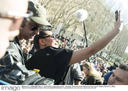 Sonakshi Sinha during the Bollywood flashmob in Madrid, March 13, 2016.  (20160313014)
