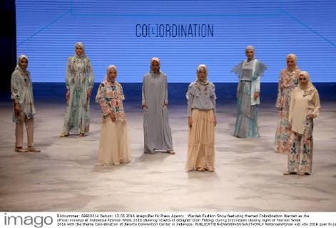 Wardah Fashion Show featuring themed Colordination Wardah as the official makeup of Indonesia Fashion Week 2016 showing results of designer Dian Pelangi during Indonesian closing night of Fashion Week 2016 with the theme Colordination at Jakarta Convention Center in Indonesa.  NatanaelxPohan