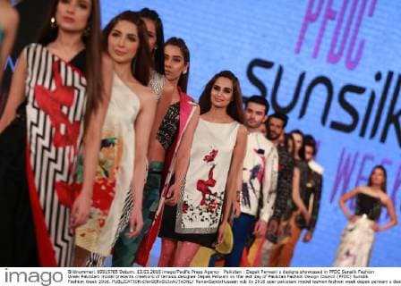 Pakistan : Depak Perwani s designs showcased in PFDC Sunsilk Fashion Week Pakistani model presents creations of famous designer Depak Perwani on the last day of Pakistan Fashion Design Council (PFDC) Sunsilk Fashion Week 2016.  RanaxSajidxHussain