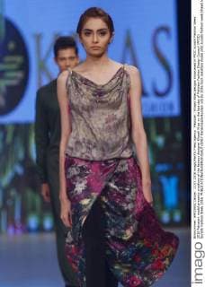 Pakistan : Khaadi Khas designs showcased in PFDC Sunsilk Fashion Week 2016 Pakistani model presents creations of the famous designer Khaadi Khas on the last day of Pakistan Fashion Design Council (PFDC) Sunsilk Fashion Week 2016.  RanaxSajidxHussain