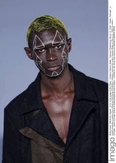 Lissabon Fashion Week - Kolovrat Modenschau March 13, 2016 - Lisbon, Portugal - A model presents a creation from Kolovrat Fall Winter 2016 2017 collection during the Lisbon Fashion Week on March 11, 2016 in Lisbon, Portugal. Lisbon Portugal - ZUMAf123