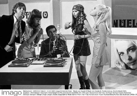 Musik aus Studio B Musik aus Studio B, Musiksendung, Deutschland 1969, Gaststar: Minimädchen Copyright: Roba SiegfriedxPilz UnitedArchives20954