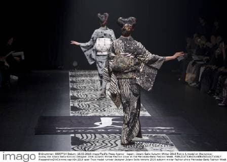 Japan : Jotaro Saito Autumn Winter 2016 Tokyo A model on the runway during the Jotaro Saito Kimono Designer 2016 Autumn Winter Fashion show at the Mercedes-Benz Fashion Week.  AlessandroxDixCiommo