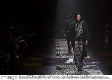 Japan : Jotaro Saito Autumn Winter 2016 Tokyo A model on the runway during the Jotaro Saito Kimono Designer 2016 Autumn Winter Fashion show at the Mercedes-Benz Fashion Week.  AlessandroxDixCiommo