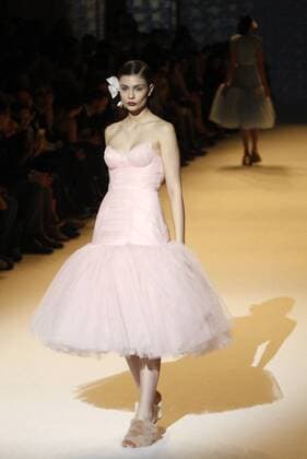 March 18, 2016 - A model presents a creation by Ukrainian designer Andre TAN during the 38th Ukrainian Fashion Week in Kiev, Ukraine, 18 March 2016. The fashion event presents 2016 collections by Ukrainian and international designers from 17 to 23 March. - ZUMAs334