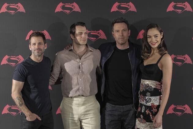 From left to right, US director Zack Snyder, British actor Henry Cavill, US actor Ben Affleck and Israeli actress Gal Gado attend a presser for the movie Batman vs Superman, Dawn of Justice in Mexico City, Mexico, 19 March 2016. The movie will debut in Mexico, on 24 March. BATMAN VS SUPERMAN PRESSER !ACHTUNG: NUR REDAKTIONELLE NUTZUNG!  20160320-635940315327774044
