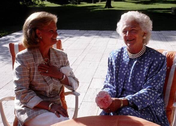 Hannelore KOHL und Barbara BUSH , Mai 1989 Hannelore KOHL and Barbara BUSH , May 1989