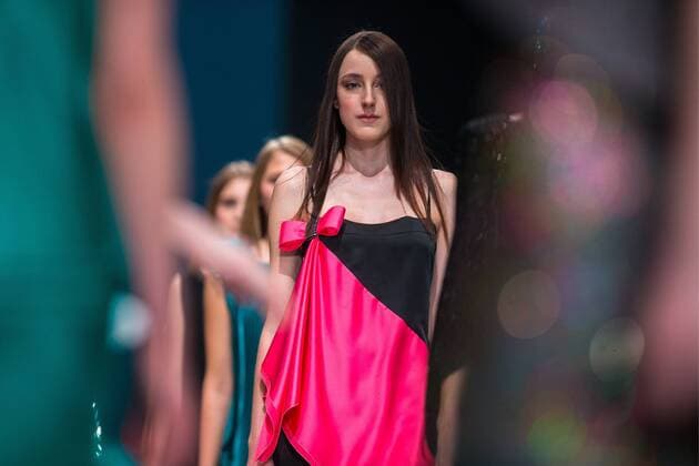 Moscow Fashion Week - Modenschau Pierre Cardin MOSCOW, RUSSIA. MARCH 22, 2016. A model showcases a creation by French designer Pierre Cardin at the 35th Season of Moscow Fashion Week, in Moscow s Gostiny Dvor Shopping and Exhibition Centre. Sergei Bobylev TASS  TS01D0C3