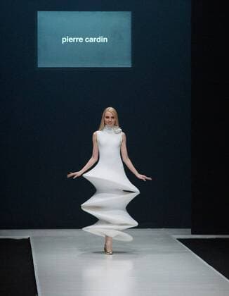 22.03.16 Moscow. Gostiny Dvor. Fashion week in Moscow 2016. The Show Of Pierre Cardin OlgaxSokolova 