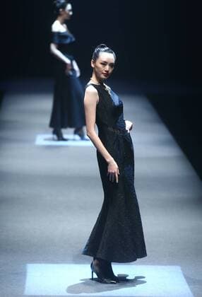 BEIJING, CHINA - MARCH 26: (CHINA OUT) A model showcases designs on the runway at HMR Collection during the Mercedes-Benz China Fashion Week Autumn Winter 2016 2017 at 751D.Park on March 26, 2016 in Beijing, China.  CFP481765089