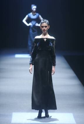 BEIJING, CHINA - MARCH 26: (CHINA OUT) A model showcases designs on the runway at HMR Collection during the Mercedes-Benz China Fashion Week Autumn Winter 2016 2017 at 751D.Park on March 26, 2016 in Beijing, China.  CFP481765094