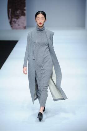 BEIJING, CHINA - MARCH 26: (CHINA OUT) A model showcases designs on the runway at LIANVIS Collection during the Mercedes-Benz China Fashion Week Autumn Winter 2016 2017 at 751D.Park on March 26, 2016 in Beijing, China.  CFP481765138