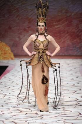 BEIJING, CHINA - MARCH 27: (CHINA OUT) A model showcases designs on the runway at Tao LouLan Collection during the Mercedes-Benz China Fashion Week Autumn Winter 2016 2017 at 751D.Park on March 27, 2016 in Beijing, China.  CFP481794486