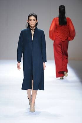 BEIJING, CHINA - MARCH 29: (CHINA OUT) A model showcases designs on the runway at Fei Gallery & Boutique Collection during the Mercedes-Benz China Fashion Week Autumn Winter 2016 2017 at Beijing Hotel on March 29, 2016 in Beijing, China.  CFP481873160