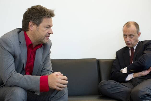 Deutschland, Berlin, Strteitgespräch mit Robert Habeck B90 Grüne und Friedrich Merz CDU, 05.11.2015