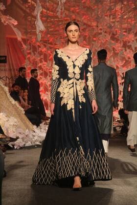 MUMBAI, INDIA - MARCH 29: A model displays the creation of fashion designer Manish Malhotra during the opening show of Lakme Fashion Week Summer Resort 2016, at Mehboob Studio, Bandra on March 29, 2016 in Mumbai, India. (Photo by Pramod Thakur Hindustan Times ) Lakme Fashion Week Summer Resort 2016