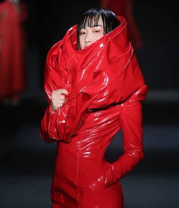 BEIJING, CHINA - MARCH 31: (CHINA OUT) A model showcases designs on the runway at Sheguang Hu Collection during the Mercedes-Benz China Fashion Week Autumn Winter 2016 2017 at 751D.Park on March 31, 2016 in Beijing, China.  CFP481980074