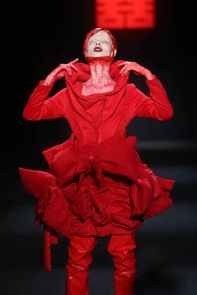 BEIJING, CHINA - MARCH 31: (CHINA OUT) A model showcases designs on the runway at Sheguang Hu Collection during the Mercedes-Benz China Fashion Week Autumn Winter 2016 2017 at 751D.Park on March 31, 2016 in Beijing, China.  CFP481980113