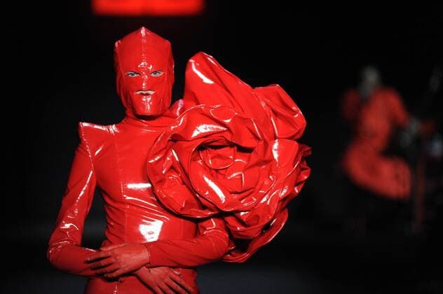 BEIJING, CHINA - MARCH 31: (CHINA OUT) A model showcases designs on the runway at Sheguang Hu Collection during the Mercedes-Benz China Fashion Week Autumn Winter 2016 2017 at 751D.Park on March 31, 2016 in Beijing, China.  CFP481980241