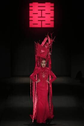 BEIJING, CHINA - MARCH 31: (CHINA OUT) A model showcases designs on the runway at Sheguang Hu Collection during the Mercedes-Benz China Fashion Week Autumn Winter 2016 2017 at 751D.Park on March 31, 2016 in Beijing, China.  CFP481980663