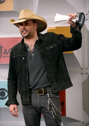 Singer Jason Aldean, winner of Entertainer of the Year award, backstage at the 51st annual Academy of Country Music Awards held at the MGM Grand Arena in Las Vegas, Nevada on April 3, 2016.  LAV20160403381 JIMxRUYMEN