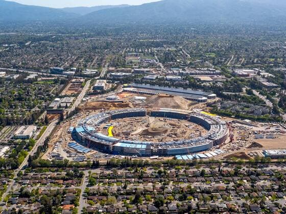 IMAGO History, 250 Jahre USA, Digitales Zeitalter: Entwicklung des Internets und Aufstieg von Silicon Valley Apple Campus II, Runde Baustelle, Neo-Futurism, Neofuturismus, Apple Inc., Lord Norman Foster Architekt, Silicon Valley, Kalifornien, Vereinigte Staaten von Amerika, Cupertino, California, USA !ACHTUNGxMINDESTHONORARx60xEURO!