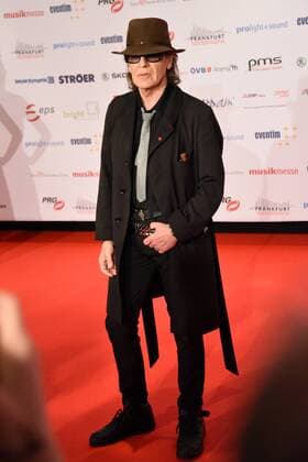 04.04..2016 xmfx Frankfurt am Main, Messe red carpet, Roter Teppich PRG Live Entertainment Award (LEA) 2016 Panikrocker Udo Lindenberg rockt hier den roten Teppich