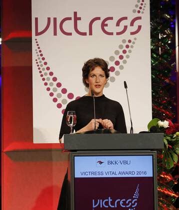 Maxie Matthiesen (Preistraegerin VICTRESS Vital Award; Gruenderin Ruby Cup) bei der Verleihung VICTRESS Award 2016 im Hotel Titanic Chausseestr. Berlin.