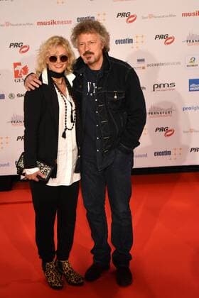04.04..2016 xmfx Frankfurt am Main, Messe red carpet, Roter Teppich PRG Live Entertainment Award (LEA) 2016 BAP Wolfgang Niedecken und Ehefrau Tina Golemiewski