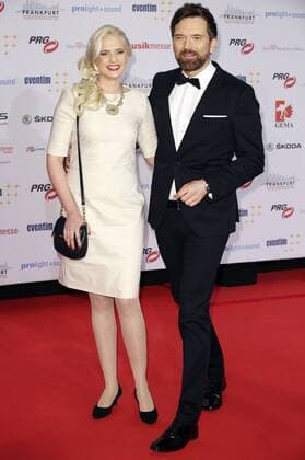 Sarah Knappik und Ingo Nommsen bei der Verleihung des PRG Live Entertainment Award 2016 in der Festhalle Frankfurt. Frankfurt am Main, 04.04.2016 Foto:xS.xGabschx xFuturexImage
