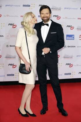 Sarah Knappik und Ingo Nommsen bei der Verleihung des PRG Live Entertainment Award 2016 in der Festhalle Frankfurt. Frankfurt am Main, 04.04.2016 Foto:xS.xGabschx xFuturexImage