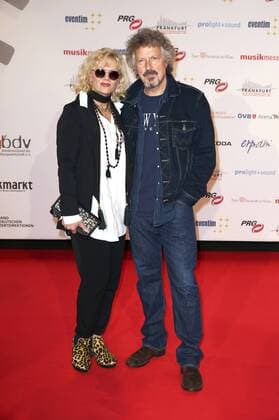 Wolfgang Niedecken mit Ehefrau Tina Golemiewski bei der Verleihung des PRG Live Entertainment Award 2016 in der Festhalle Frankfurt. Frankfurt am Main, 04.04.2016 Foto:xS.xGabschx xFuturexImage