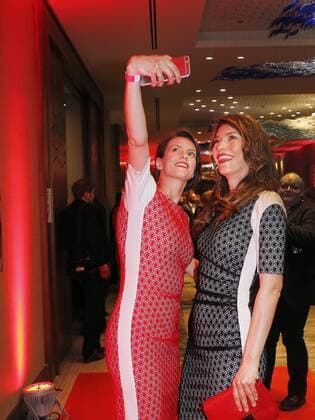 Kathrin Wrobel, Annett Moeller bei der Verleihung VICTRESS Award 2016 im Hotel Titanic Chausseestr. Berlin.
