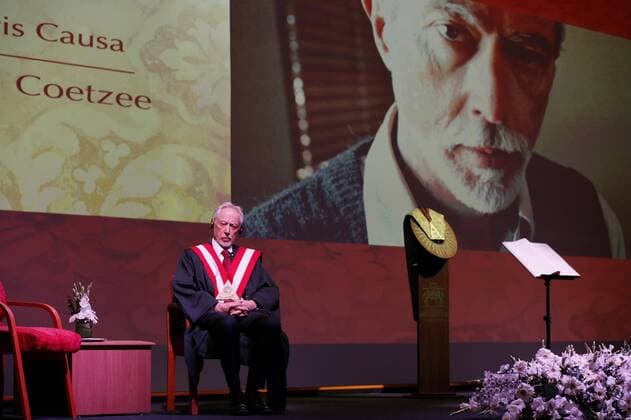 South African Literature Nobel Prize John Maxwell Coetzee receives the honorary doctorate of the Ibero American University in Mexico City, Mexico, 5 April 2016. EFE Jose Mendez LITERATURE NOBEL PRIZE MAXWELL COETZEE RECEIVES THE HONORARY DOCTORATE IN MEXICO !ACHTUNG: NUR REDAKTIONELLE NUTZUNG!  CDM001 20160405-635954904637510329
