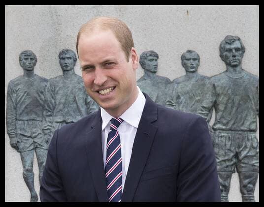 . 06 04 2016. London, United Kingdom. The Duke of Cambridge arriving for a lunch to mark his 10th Anniversary as President of the English Football Association at the Bobby Moore statue at Wembley Stadium in London.  xStephenxLockx xi-Imagesx IIM-12353-0006