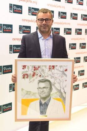 Jorge Javier Vazquez erhält den Picota del Jerte Preis in Madrid Jorge Javier Vazquez recibe el Premio Picota del Jerte en Madrid. 588 Diego Puerta Cordon Press Jorge Javier Vazquez receives the Picota del Jerte awards in Madrid. Cordon Press  DiegoxPuerta