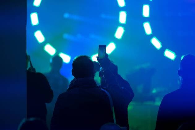 April 7, 2016 - As every year the international music fair in Frankfurt and the prolight+sound are taking place from April 5th to April 10th. This is one of the biggest fairs for music instruments and the entertainment branche. Companies display technical innovations and demonstrate their shows. - ZUMAt132