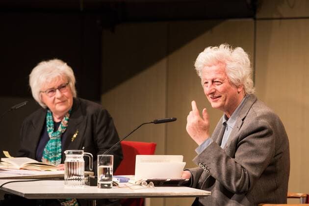 Berliner Akademie der Künste Peter Esterhazy Die Markus-Version Hanser Buchpremiere Gespräch: Sigrid Löffler. in der Berliner Akademie der Künste. am 07.04.2016