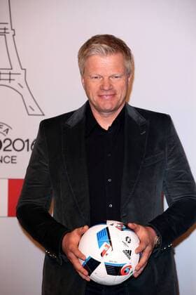 Oliver Kahn bei dem ZDF Fototermin zur Fussball-Europameisterschaft 2016 in Frankreich (vom 10.06.- 10.07.2016) am 11.04.2016 in Berlin ZDF Fototermin zur Fussball-EM 2016 in Berlin 