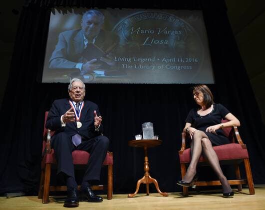 Peruvian Literature Nobel Prize Mario Vargas Llosa (L) talks about his life and work with Director of the John W. Kluge Center Marie Arana (R) after receiving the Living Legend award at the US Congress Library in Washington, DC, United States. THE LIBRARY OF THE US CONGRESS GRANTS VARGAS LLOSA THE LIVING LENEGD AWARD !ACHTUNG: NUR REDAKTIONELLE NUTZUNG!  WAS00 20160412-635960242178212641
