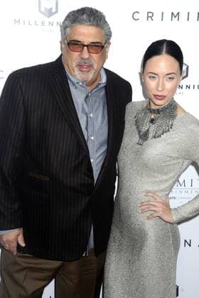 Vincent Pastore mit Begleitung bei der Premiere des Kinofilms Criminal im AMC Loews Lincoln Square 13 Theater. New York, 11.04.2016 Foto:xD.xVanxTinex xFuturexImage