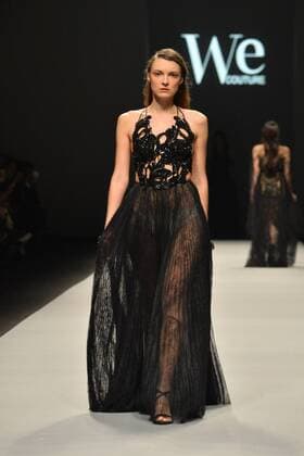 SHANGHAI, April 11, 2016 -- Models present fashion creations of We Couture 2016 Autumn Winter Collection during the Shanghai Fashion Week in Shanghai, east China, April 11, 2016. ) (yxb) CHINA-SHANGHAI-FASHION WEEK (CN) GuoxChangyao 