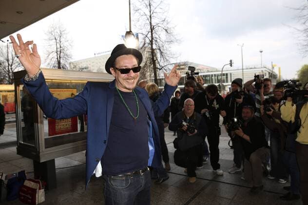 Milton Welsh bei der Eröffnung des Filmfestivals achtung berlin - new berlin film award mit dem Film Mann im Spagat: Pace, Cowboy, Pace im Kino International. Berlin, 13.04.2016 Foto:xS.xGabschx xFuturexImage