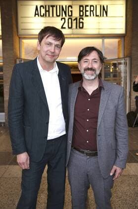 Die Festivalleiter Sebastian Brose und Hajo Schäfer bei der Eröffnung des Filmfestivals achtung berlin - new berlin film award mit dem Film Mann im Spagat: Pace, Cowboy, Pace im Kino International. Berlin, 13.04.2016 Foto:xS.xGabschx xFuturexImage