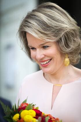 Belgien: Königin Mathilde besucht Preisverleihung in Brüssel Queen Mathilde of Belgium pictured after the Baillet Latour Health Prize 2016 ceremony in attendance of the Queen, on Thursday 14 April 2016, at the Palace of Academia in Brussels.  VIRGINIExLEFOUR 04832197