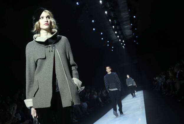MOSCOW, RUSSIA. APRIL 14, 2016. Models showcase creations during a runway show for Giorgio Armani fashion house s fall 2016 collection. Vyacheslav Prokofyev TASS  TS01F94A