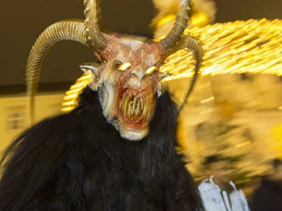 Krampusumzug, Hauptplatz, Baden bei Wien, Niederösterreich, Österreich