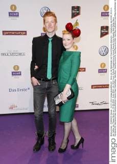 Enie van de Meiklokjes mit Freund Soeren Haxholm - Verleihuing des ECHO 2012 in der Hallen der Messe Berlin am 22.03.2012. Echo 2012